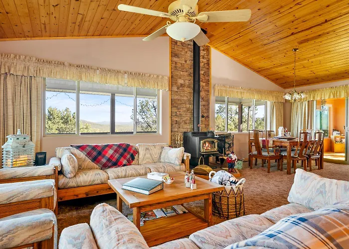 Holiday home Breathtaking Backing The National Forest *
