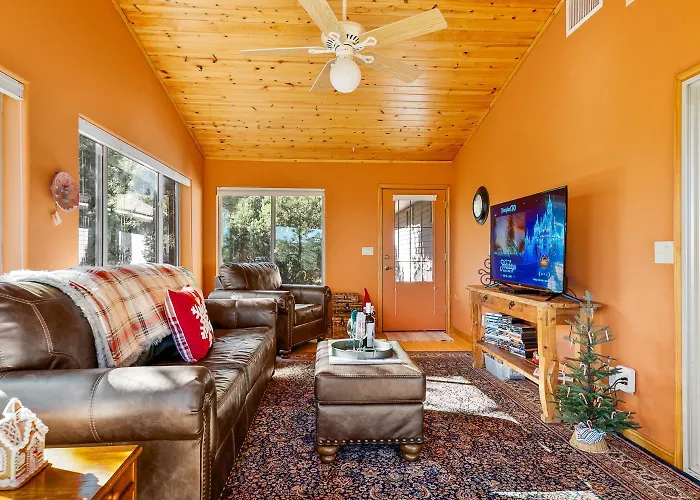 Holiday home Breathtaking Backing The National Forest *