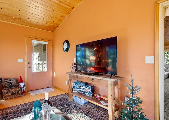 Breathtaking Backing The National Forest Holiday home *